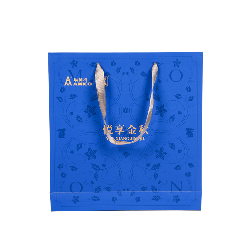 Vertikale kraftpapirposer med ferietema